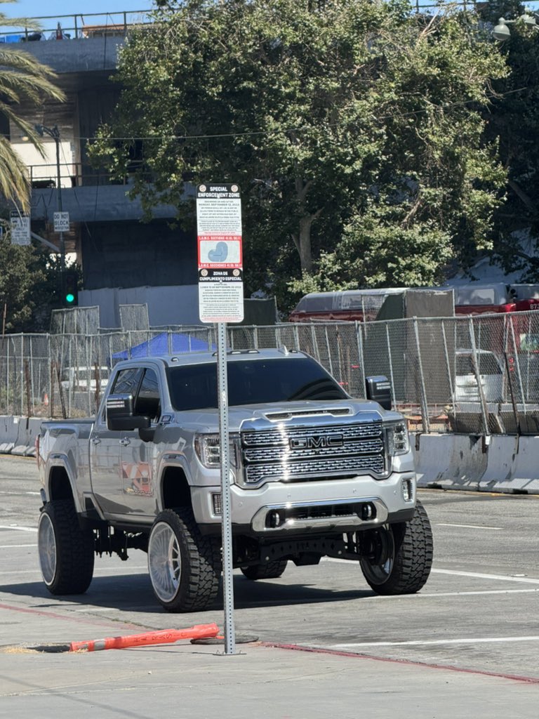 @levelsio tweet media