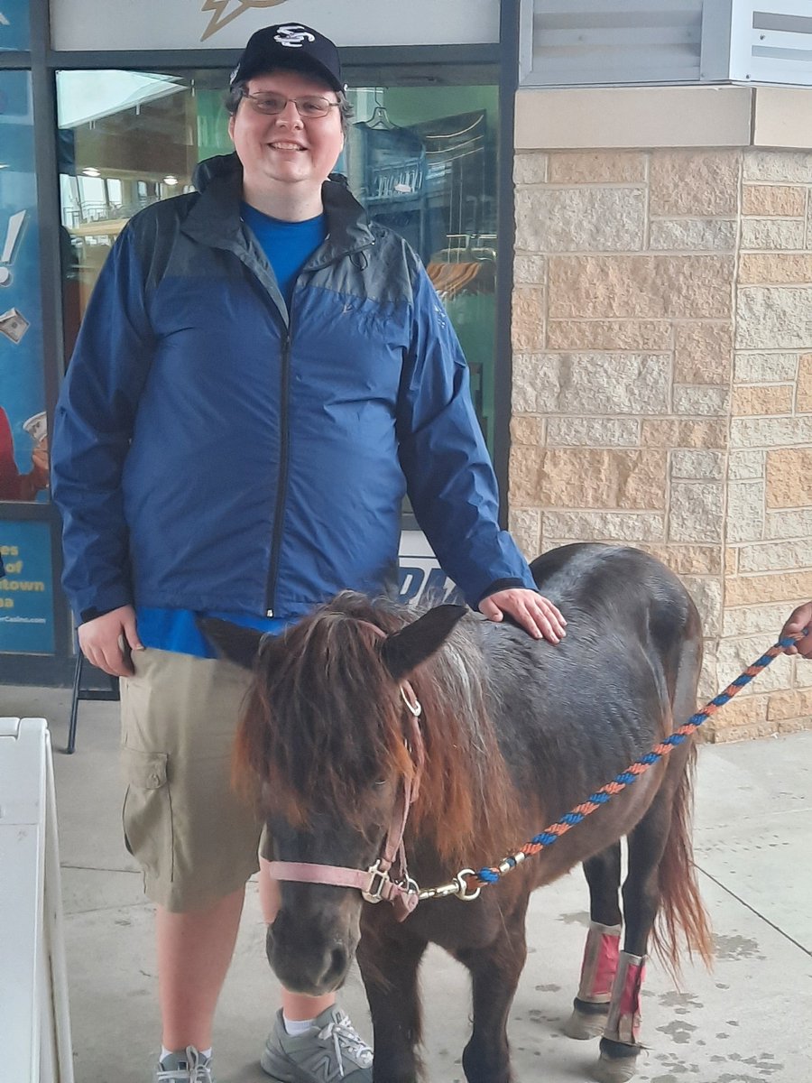 AlexSWolf91's tweet image. I met Li'l Sebastian at the @OMAStormChasers game! #stirupthestorm