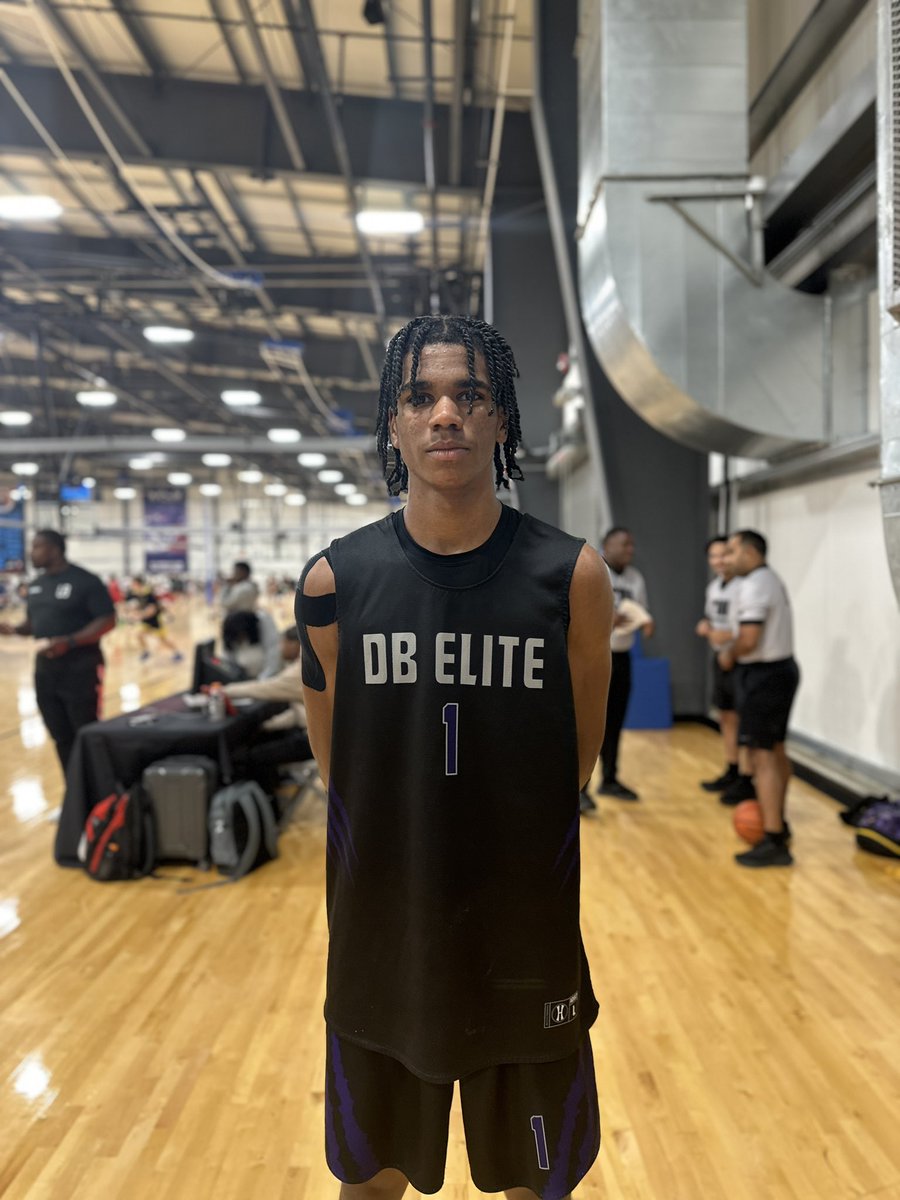 hoopseen's tweet photo. DB Elite open up The Grassroots Finale with a convincing win over Grassroots NC. 

Kaden Drumgo and Champ Lando each scored 12 in the win to lead DB Elite. Christian Outlaw pumped in 10. https://t.co/v7KY227duz