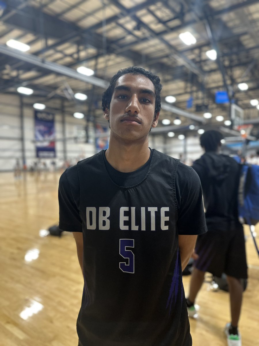 DB Elite open up The Grassroots Finale with a convincing win over Grassroots NC. 

Kaden Drumgo and Champ Lando each scored 12 in the win to lead DB Elite. Christian Outlaw pumped in 10.