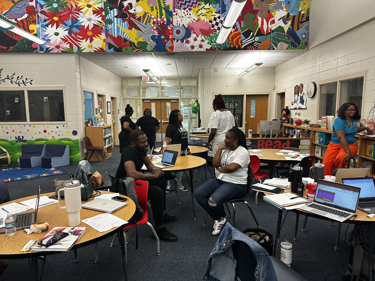 TheCAEPrincipal's tweet photo. We had an amazing time at our Leadership retreat. We worked on setting the vision for the school year. @APSClevelandES @AP_KBall https://t.co/ZO8vL91kcG