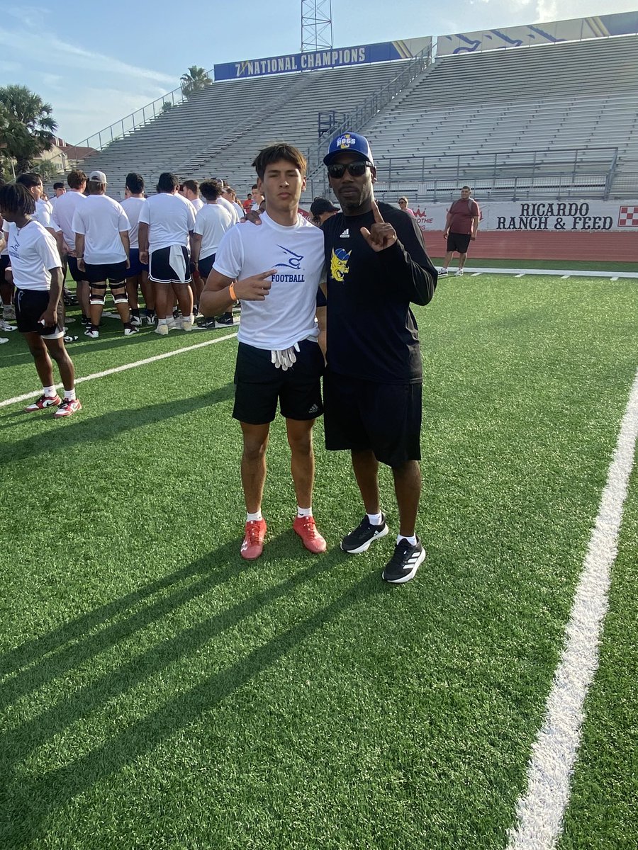 lincoln⚡️ tweet media