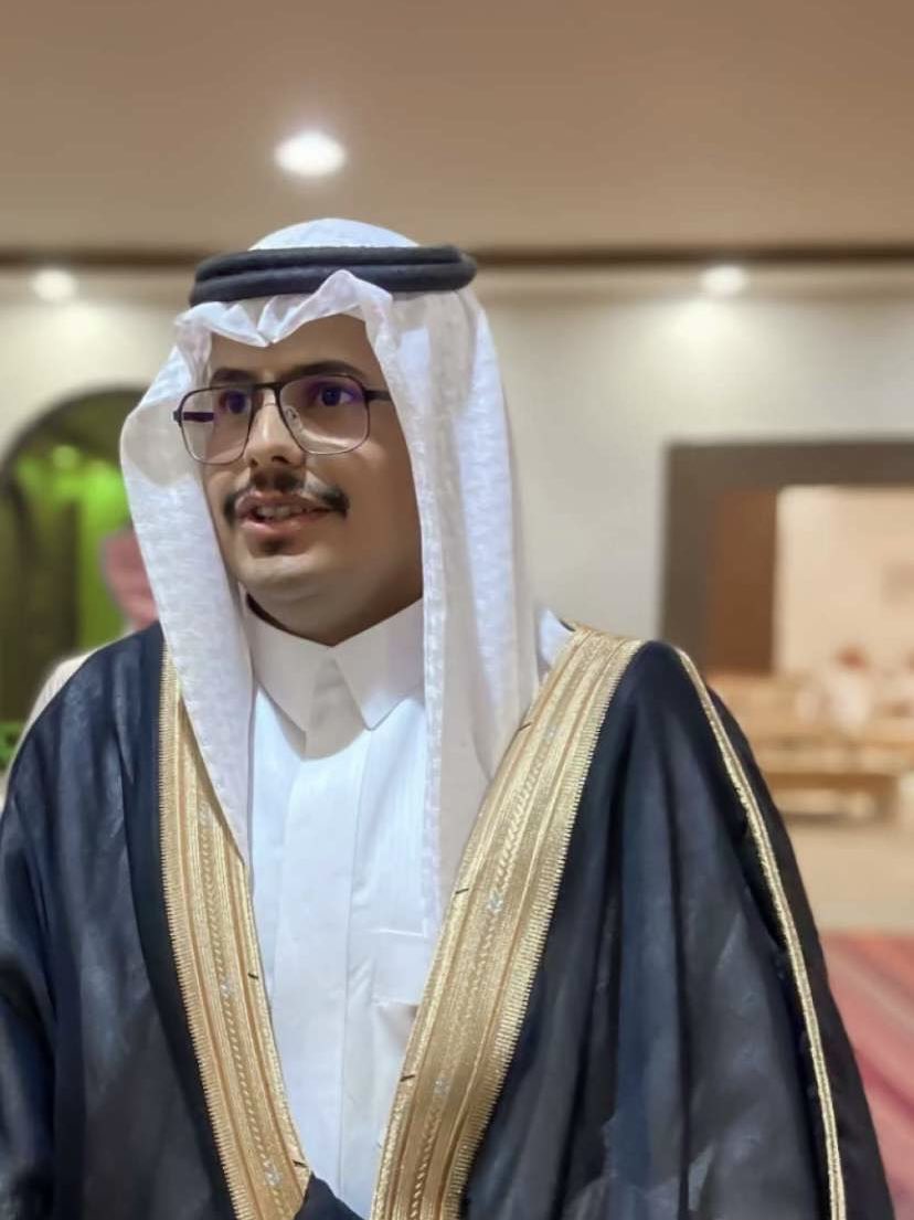 نبارك للشاب/ غازي مطلق صلاح المحقني بمناسبة حفل زواجه هذا المساء، ألف ألف مبروك.