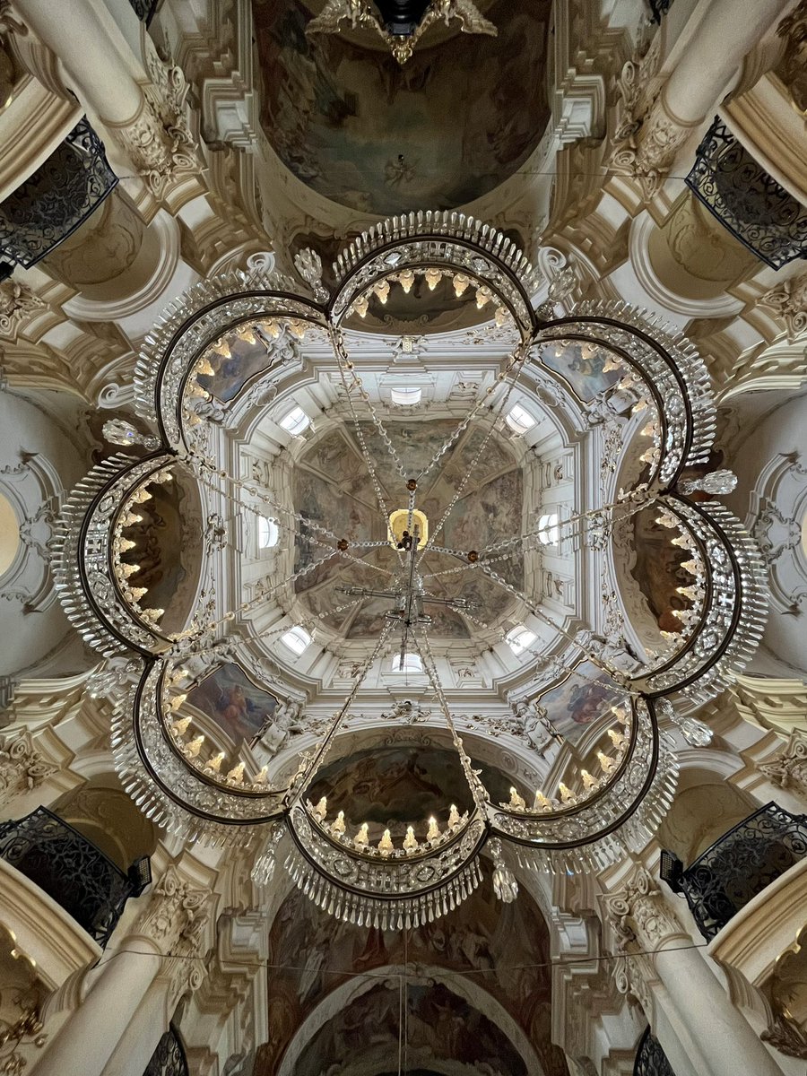 basvandervoort's tweet photo. Kerken in Praag.
🇨🇿⛪️
#Prague #Pragu #Praha https://t.co/g5wMOGYibr