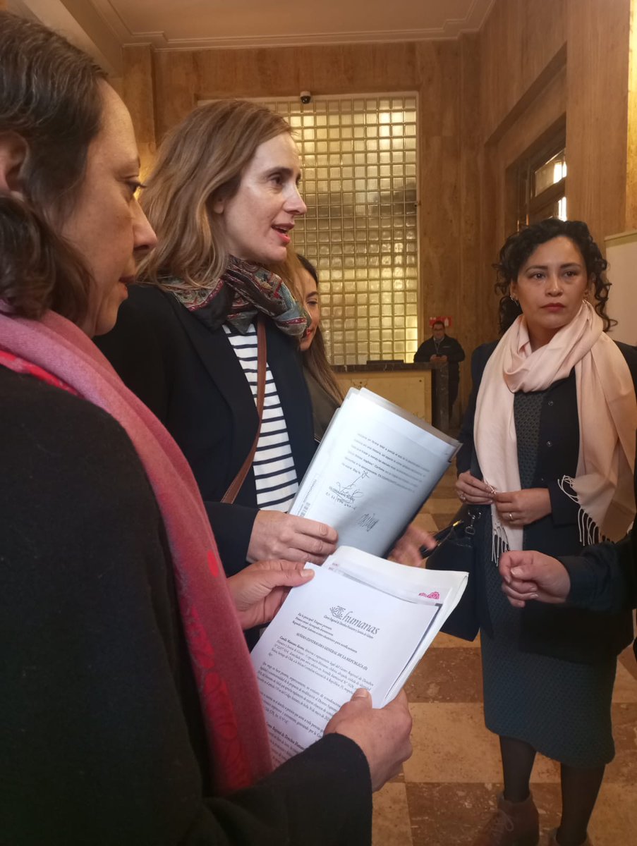 Claupascualgrau's tweet photo. Hoy acompañamos a fundación derecho a decidir, @corphumanas,  a las abogadas @ElisaWalkerE y @claudiapazsr, organizaciones feministas y sindicales, a académicas como @LidiaCas, a presentar un Téngase Presente en CGR por el reglamento aplicación de ley 21.030 #Aborto3Causales. https://t.co/v3g9F51BmY