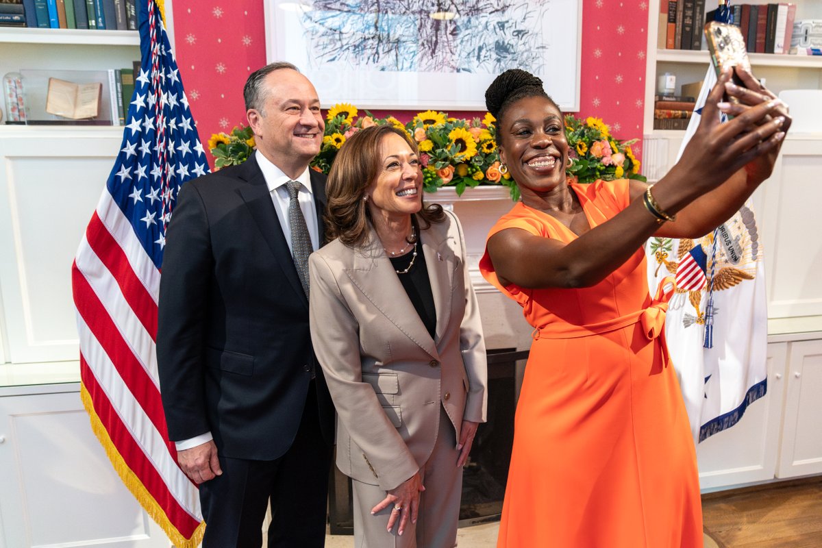 VP46Archive's tweet photo. Thank you to the small business owners, entrepreneurs, and community leaders who joined me last night at the Vice President’s Residence.

Together, we will continue our work to advance economic opportunity and build an economy where every American can thrive. https://t.co/iQjU7tMiwc