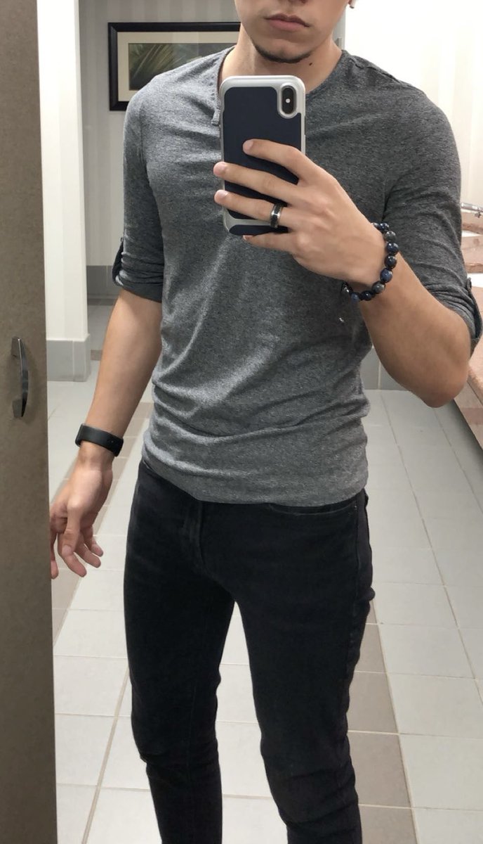 Used to have abs tweet media