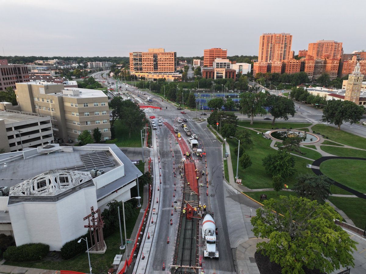BuildKCSC's tweet photo. .@ThePlazaKC looks good from up here! 🤩

This week #BuildKCSC poured concrete for the future Plaza Transit Center &amp; for southbound track in dedicated #kcstreetcar only lanes. ✨🚉

Thanks for your patience as we work to #Ridein2025!

@kcstreetcar @RideKCTransit @KansasCity https://t.co/nLNlPg4KOw