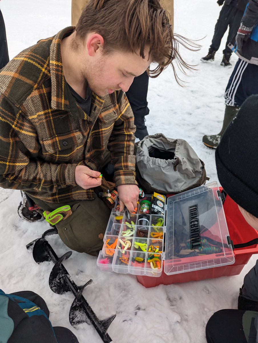 TrueNorthAid's tweet photo. True North Aid is happy to sponsor the Youth Connections project in Grand Cache, #Alberta.
This Mountain Métis develop't program engages youth in learning traditional on-the-land skills, &amp; cultural crafts, like sewing ribbon shirts &amp; skirts.
#IndigenousYouth #Culture #Tradition https://t.co/QgfLRoabxi