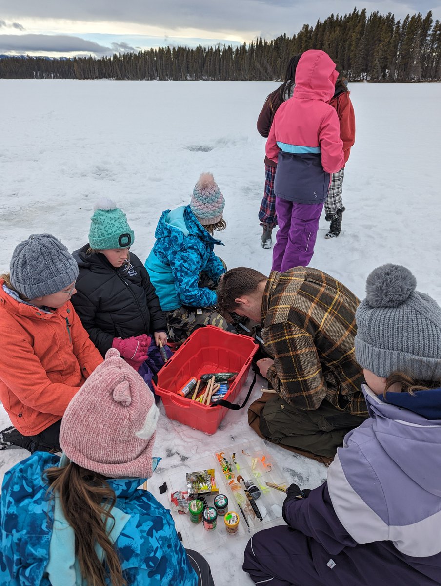 TrueNorthAid's tweet photo. True North Aid is happy to sponsor the Youth Connections project in Grand Cache, #Alberta.
This Mountain Métis develop't program engages youth in learning traditional on-the-land skills, &amp; cultural crafts, like sewing ribbon shirts &amp; skirts.
#IndigenousYouth #Culture #Tradition https://t.co/QgfLRoabxi