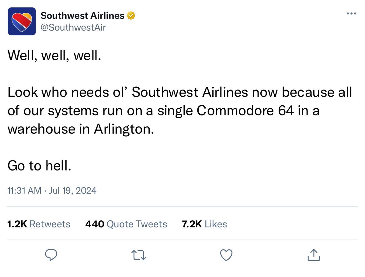 CommodoreBlog's tweet photo. Southwest Airlines keeping up with the Commodore.🫡 https://t.co/Dky3wJB6k4