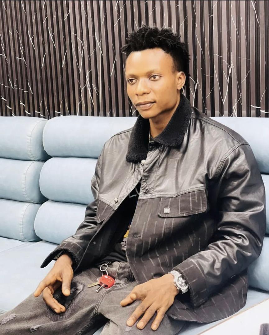 Miracles start to happen when you give as much energy to your dreams as you do to your fears.⚡⚡⚡