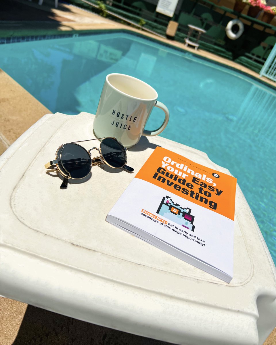 GOOD MORNING 🌞 challenging myself to learn a new skill/read a new book once a month… drop a rec if you have one ☺️ &amp; follow me to join in on the fun ✨