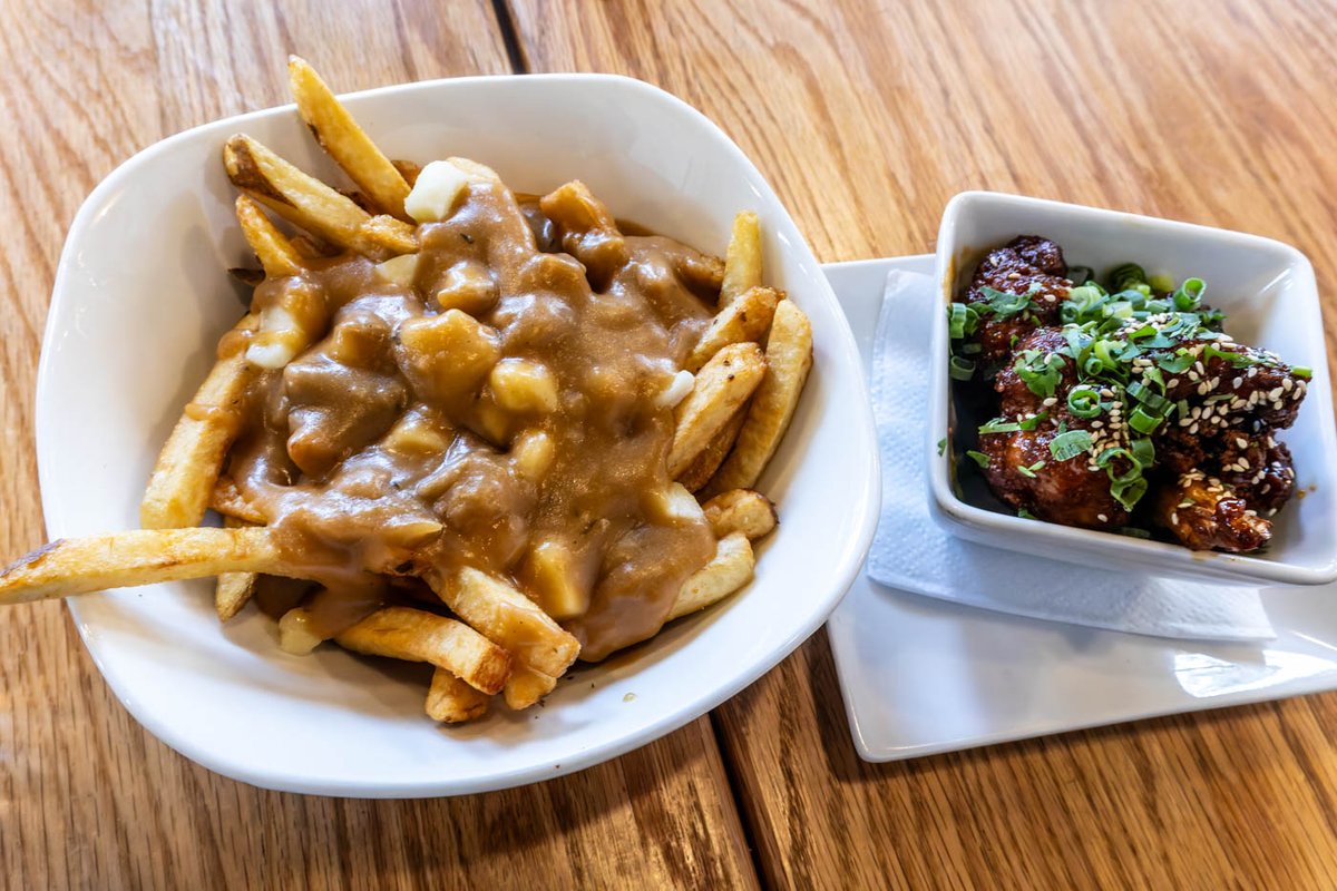 marnicpatterson's tweet photo. It’s #foodiefriday at #purekitchen in #Ottawa, ON. We had poutine with cheese curds &amp; mushroom gravy &amp; #cauliflowerwings with Korean BBQ sauce. I’m not a #vegetarian, but these were good!

#purekitchenottawa #ottawatourism #MyOttawa #travelwritersuniversity #ifwtwa1 @ifwtwa1 https://t.co/zaoCiRbPGp