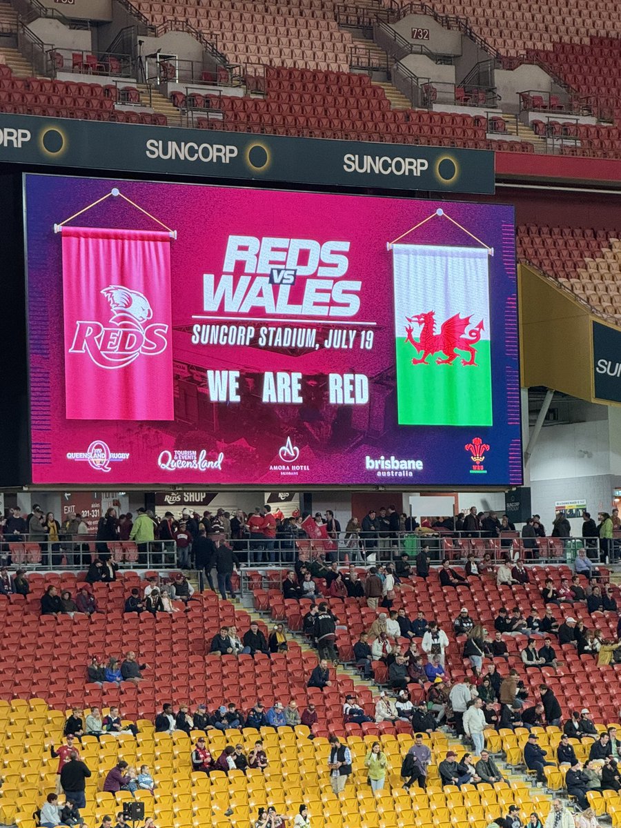 mitchdeb74's tweet photo. What a cracker of a game last night for @Reds_Rugby #REDvWAL match. The 23,00 strong crowd saw John Eales, a Tom Jones impersonator and a fantastic match but the best bit was seeing the crowd get to run on the Suncorp field after the game and get full access to the Reds team https://t.co/NBQKGD7lwL