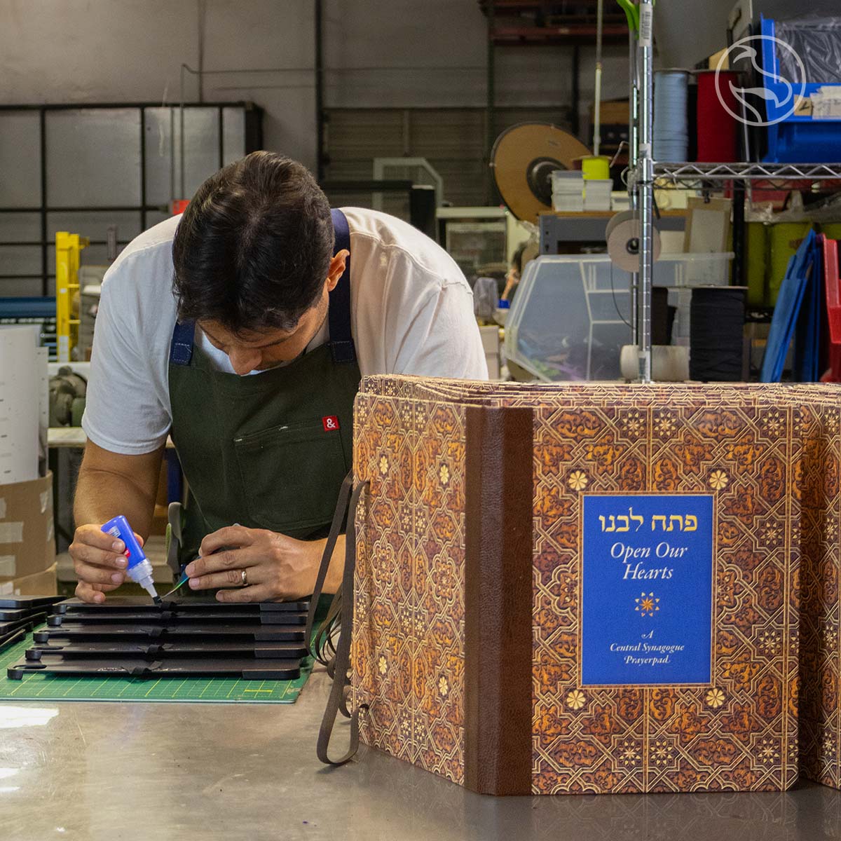 DODOsays's tweet image. Another corporate order completed! We hand-make each customized corporate order using premium materials &amp;amp; traditional craft techniques. Say thank you with a thoughtful gift that matters!

Start your corporate order today: dodocase.com/pages/corporat…

#dodocase #protectsfromextinction