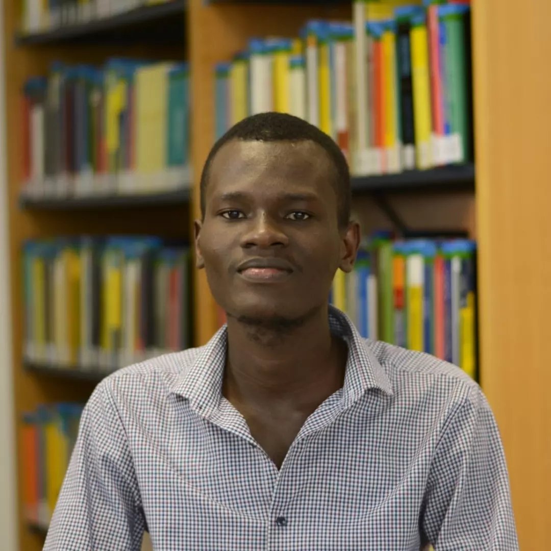 TheNancyRoc's tweet photo. Le mathématicien haïtien, Ruben Louis, remporte le premier prix d'un concours de géométrie, avec la meilleure affiche à la conférence Poisson 2024, à Naples, en Italie  @LoopHaiti https://t.co/a07vEd6Voo