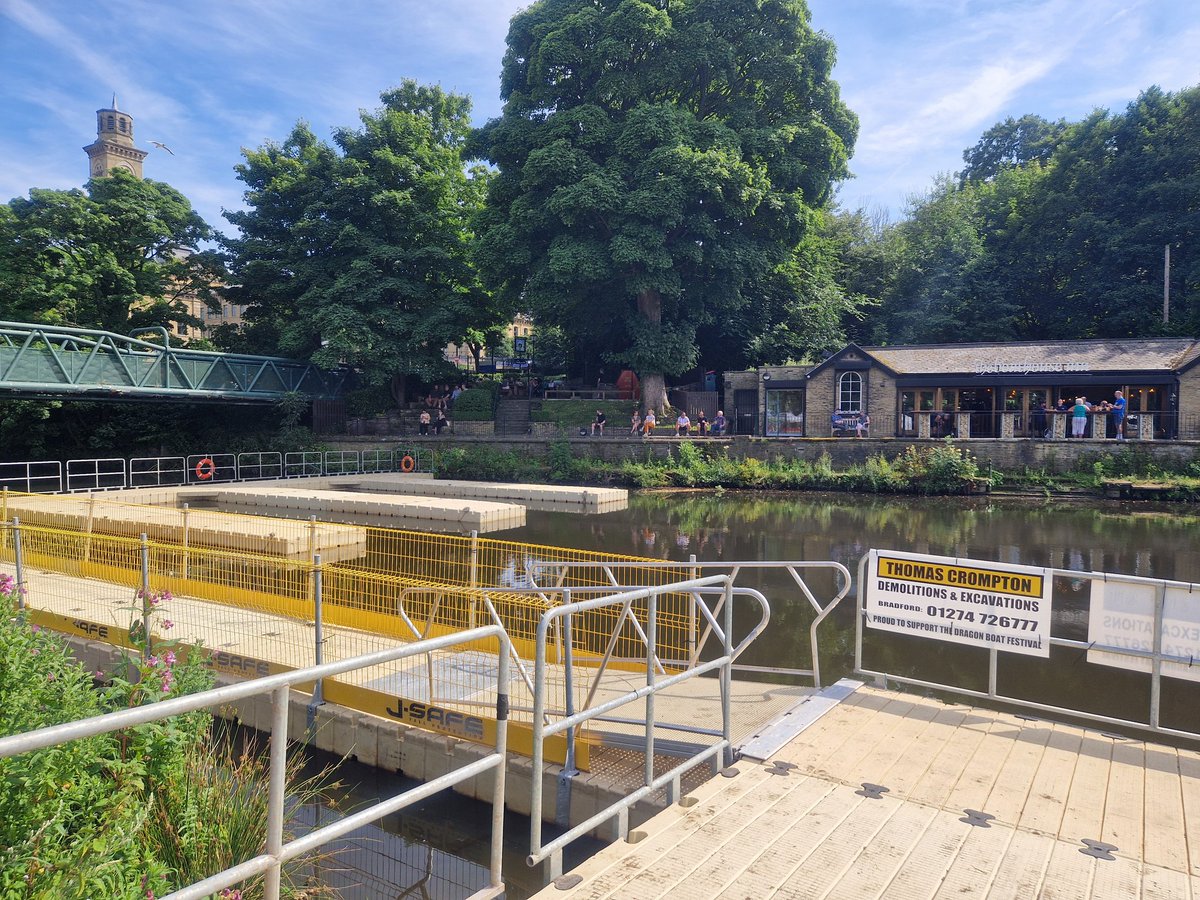 Angela4Royds's tweet photo. We are ready - are you?  Come and enjoy the fun this weekend @DragonBoatsBrad @Bradford_TandA @bradfordmdc @LordMayorBD https://t.co/0w33YEdZks