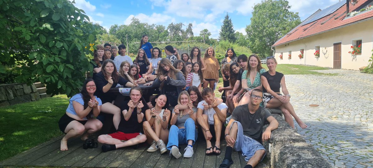 13- 20 Temmuz tarihleri arasında Çekya'nın Brno kentinde "Accept and Be Yourself" projesi gerçekleşti. Projede 7 ülke yer aldı.  Bu ülkeler, ev sahibi Çekya başta olmak üzere, Türkiye,  Polonya, Macaristan, Estonya,  İsveç ve İspanya'dır.
yabde.org/accept-and-be-… <a href="/tuuba_s/">Tuuba's English Activities</a>