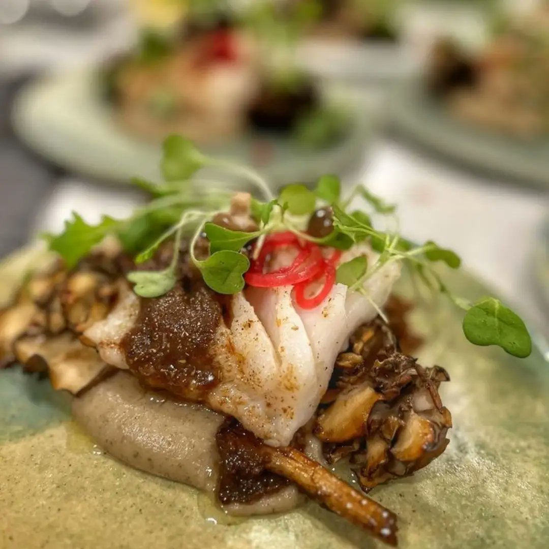 Yay its #friday and to help, tune in to  @foodfarmsandchef to hear from our guests!

You'll hear from:
<a href="/SpartacusEvents/">SpartacusEvents</a>
Ross &amp; Co
<a href="/GypsyBluAmbler/">Gypsy Blu</a>
AND
<a href="/ccollinsevents/">chefcollinsevents</a>

#StreamingNow via the #linkbelow 

Link:

foodfarmsnchefs.simplecast.com/episodes/follo…