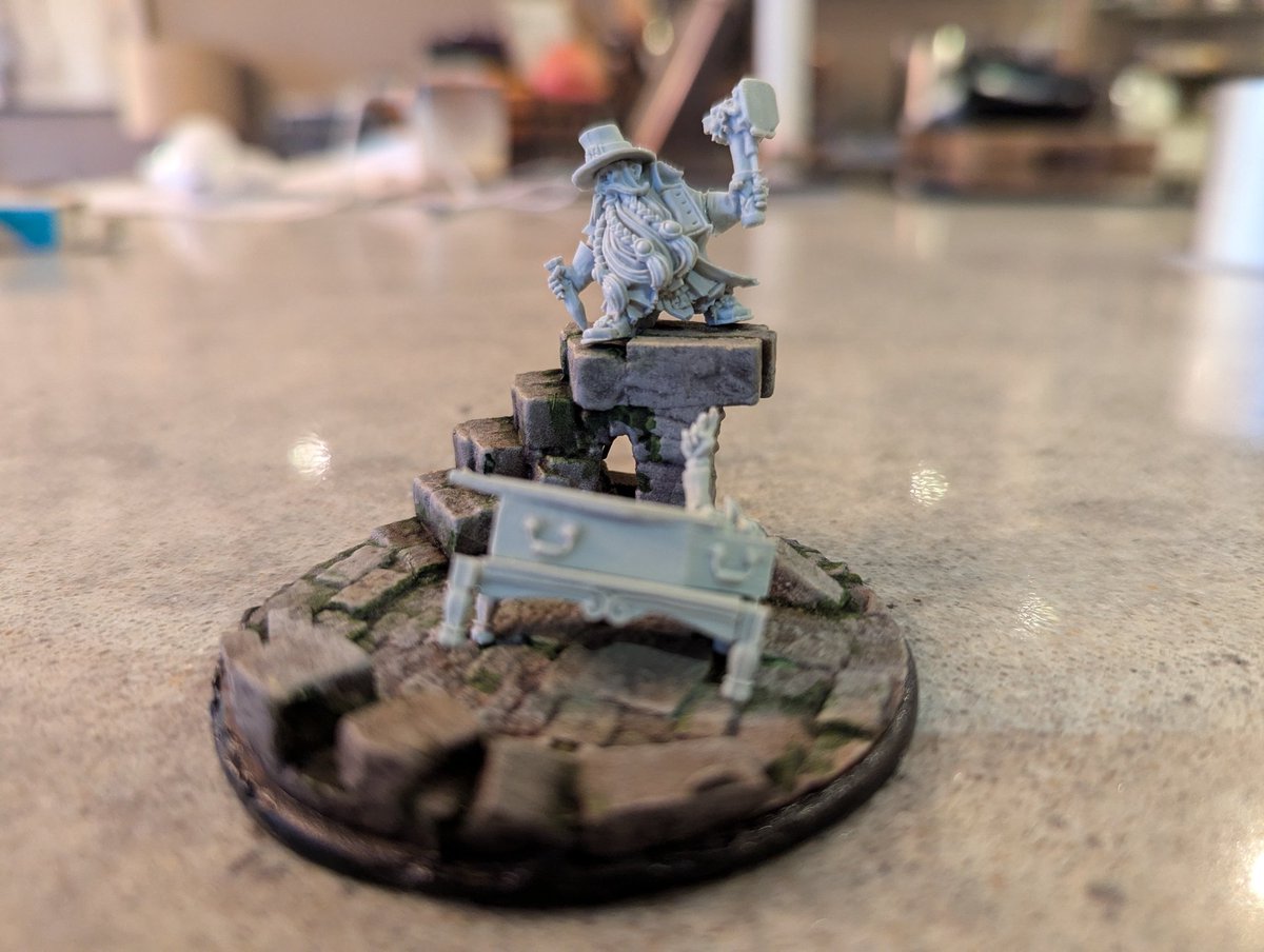 Also started on Friday #hobbytime #Grombrindal the #WhiteDwarf. If you know me you know I have a thing for #dwarves, #fantasy or #space. This one is a limited edition release on a custom base as I lost the original. Anyhoo in this guise he's a #vampireslayer