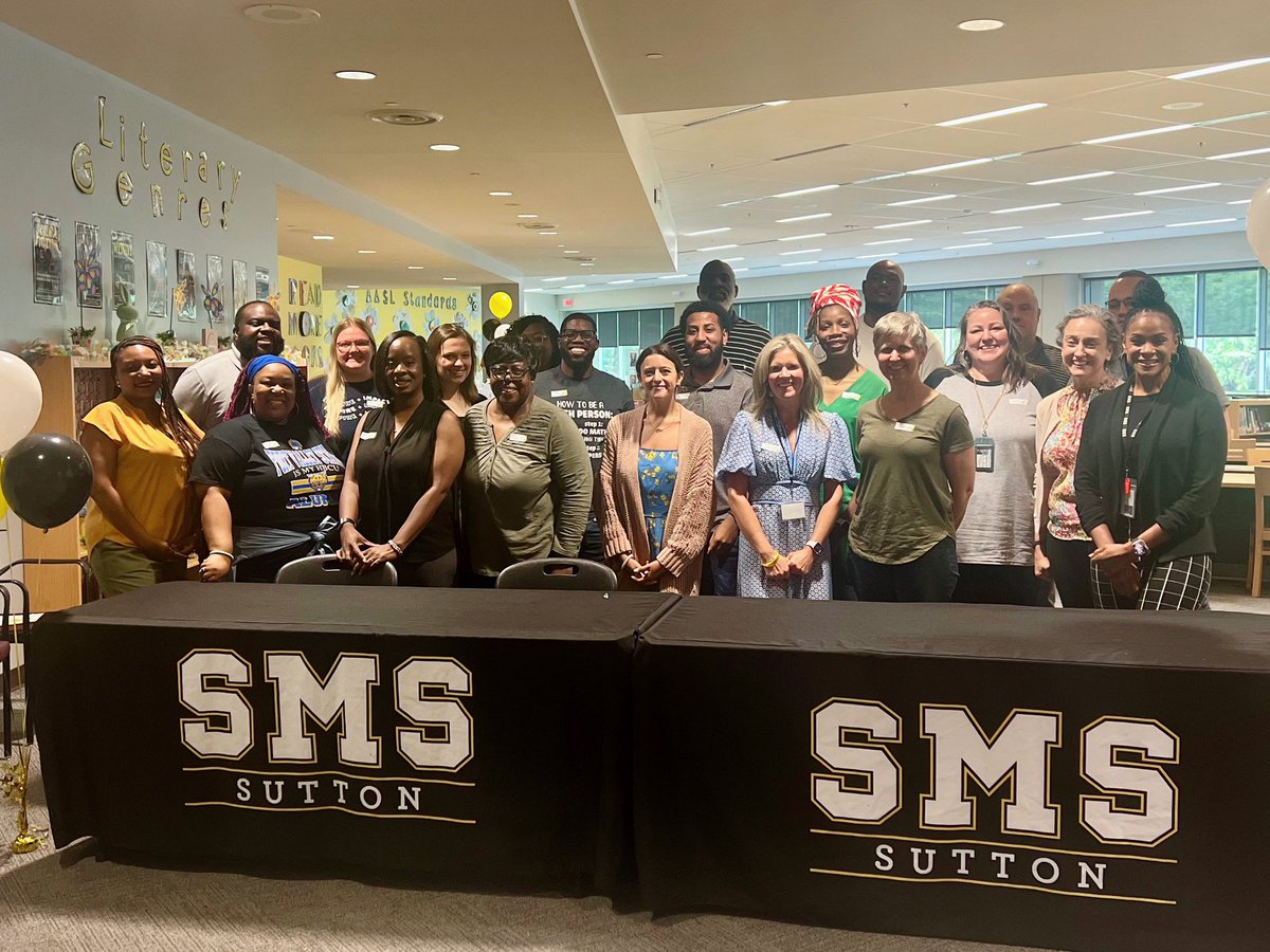 fhenderson1908's tweet photo. Such an exciting day welcoming our newest @SuttonCougars to the team! We are looking forward to an incredible school year! Thank you @MrEdwardsELA and Ms. Williams for your leadership supporting our new teachers and staff! @MerriweatherEDU @APSInductsYou 🖤💛 https://t.co/ZqNkasszhg