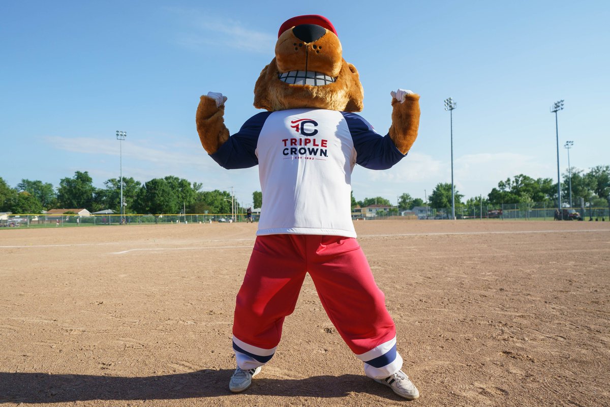 JackerTheBear's tweet photo. Those #FridayFeelings 🎉🪅🐻🥳🪅🎉! Have a great weekend to all my TC fam! #IPlayTCS #JackerTheBear https://t.co/5xevWPScam