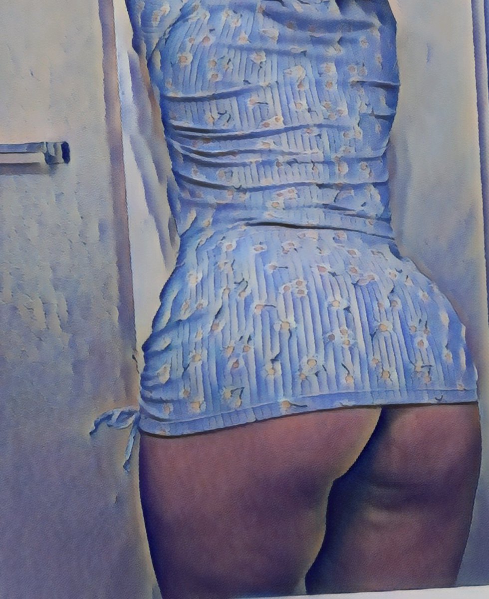 Laylah_koi's tweet photo. @Real_Erica_ Who would bend me over? https://t.co/sNu0UNpy3O