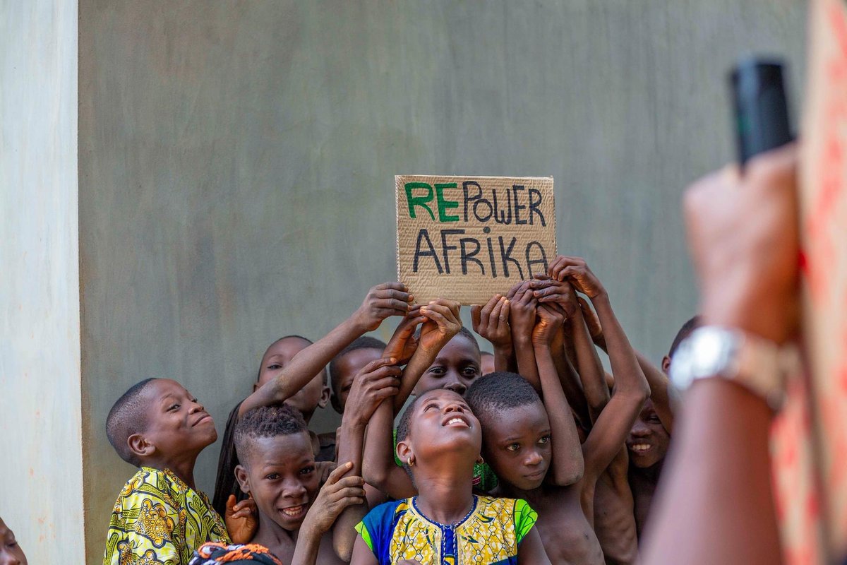 recbenin's tweet photo. des déplacements de population et d'importants dégâts matériels et d'infrastructure.
•⁠  ⁠En Afrique, nos terres s'assèchent et nos maisons s'inondent, nos populations meurent et nos enfants perdent l'espoir d'un avenir meilleur. 
Trop c'est trop, que faire? https://t.co/xhmw9zxQGM