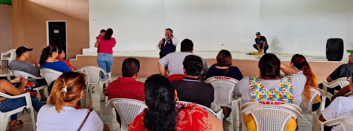 irodriguezutcep's tweet photo. Siguiendo las instrucciones de nuestro alcalde @marioduran. iniciamos el proceso de las #FiestasPatronales del #DistritoMejicanos con una Asamblea informativa para nuestros comerciantes! Este encuentro es clave para coordinar esfuerzos y asegurar el éxito del evento, 🎉🪁🪅 https://t.co/yS7SVfFgW6