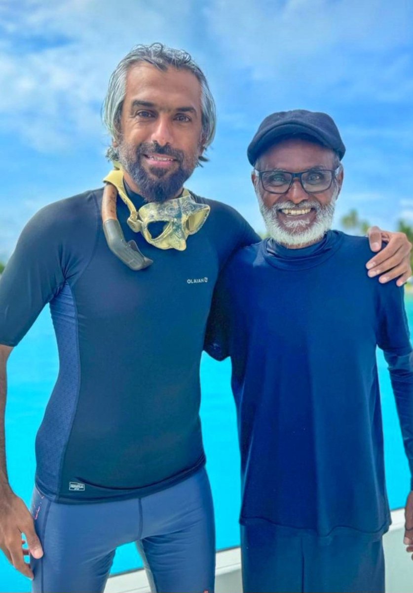 With Mr <a href="/OoredooMaldives/">Ooredoo Maldives</a> Khalid Hamadi. He didn't want to try my seaweed tea. Next time please give me free data.