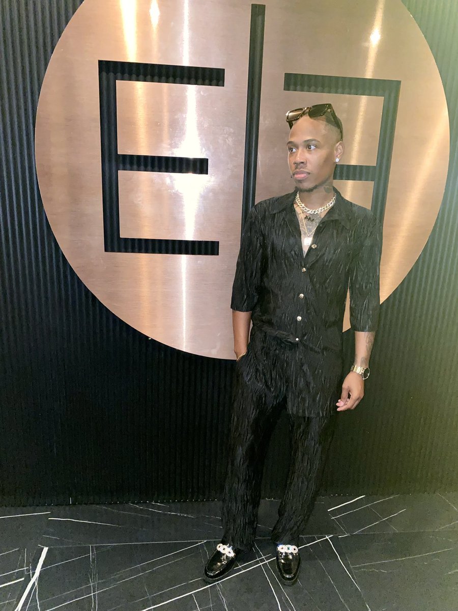 Fiche_CEO's tweet photo. 1 | 1 
Outfit made by me 🪡🧵 https://t.co/4R8aX59mI1