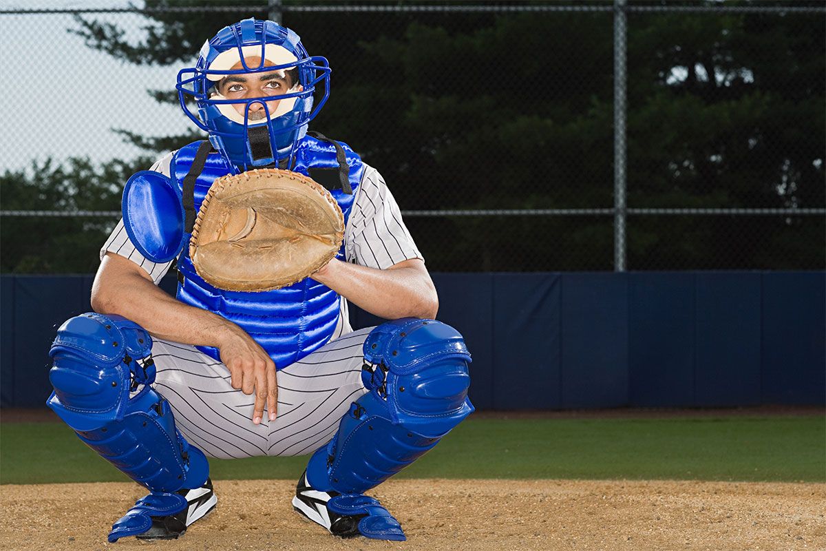 Catchers, protect your hips for a long, successful career! Master proper squatting technique, strengthen your hips and maintain flexibility to turn your stance into an advantage. Learn more tips on our blog! #americanhipinstitute #BenjaminDombMD  #baseball americanhipinstitute.com/blog/squatting…