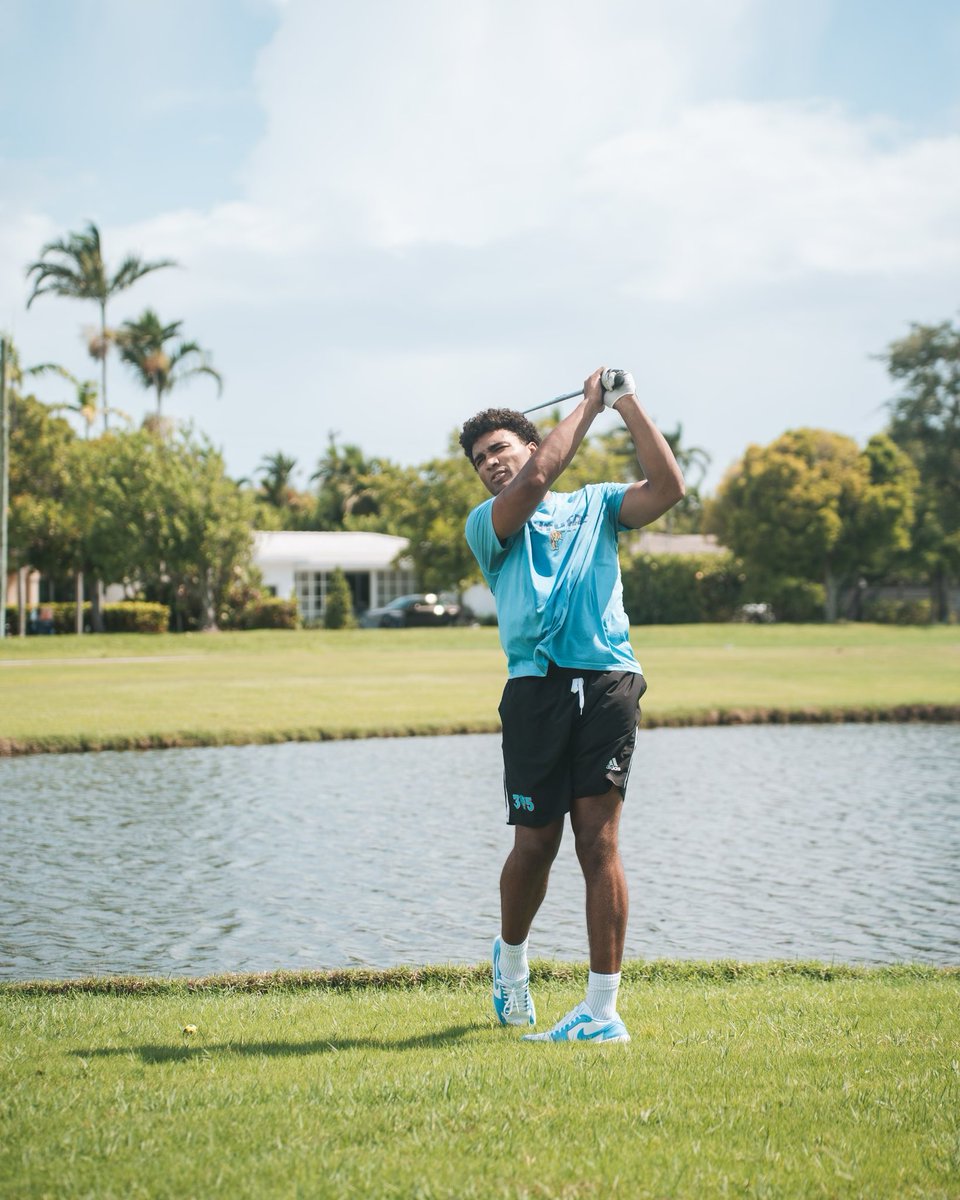 Blueprint_NIL's tweet photo. Some flix from our First Annual Golf Event ⛳️
@josiahmiamen @dareal_Ferguson @DeanPatterson01 

#PawsUp #fiu #fiufootball #fiuhoops https://t.co/1wmfjouXZK