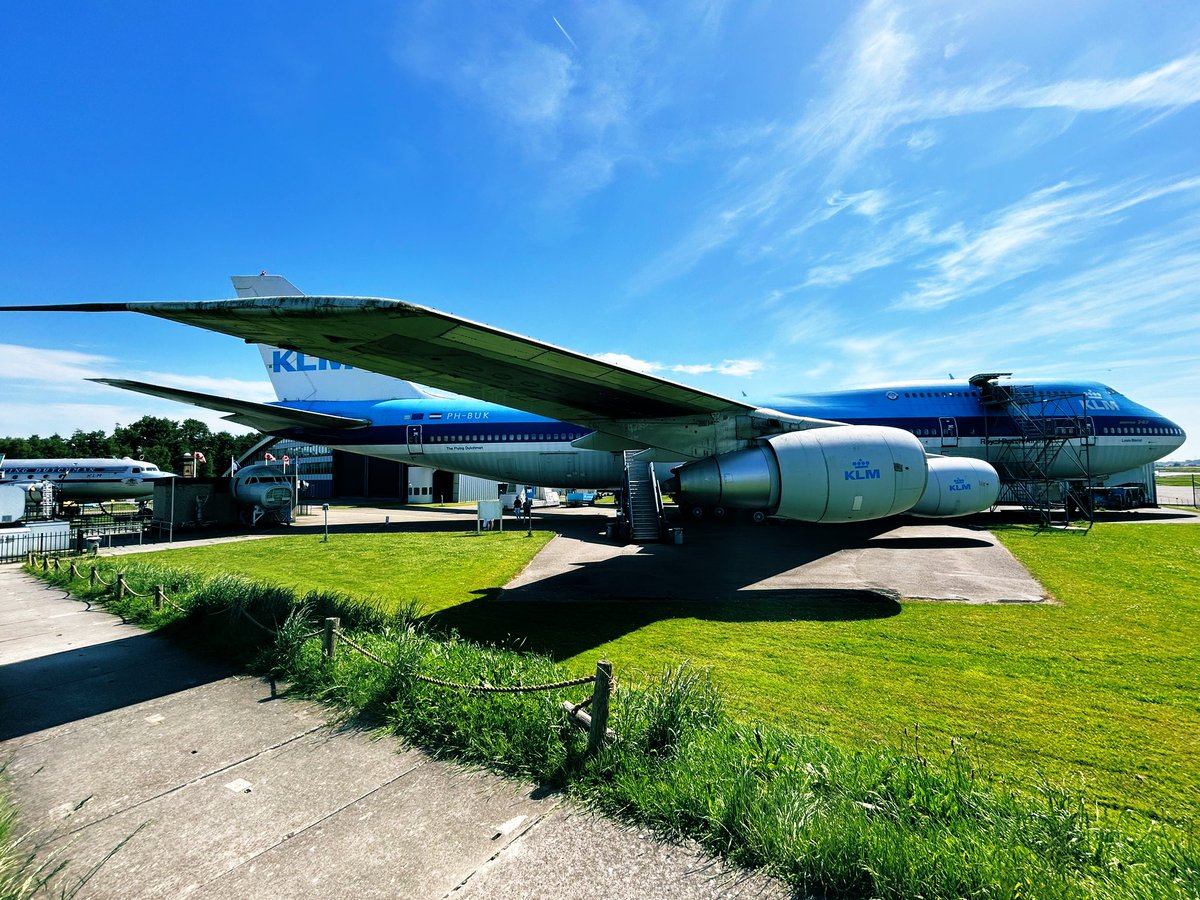 marceltc's tweet image. Morgen zal het wel wat drukker zijn rondom deze ex-KLM 747-206 SUD. Dat ie al 20 jaar buiten wordt tentoongesteld is wel enigszins zichtbaar. #aviodrome #klm #747