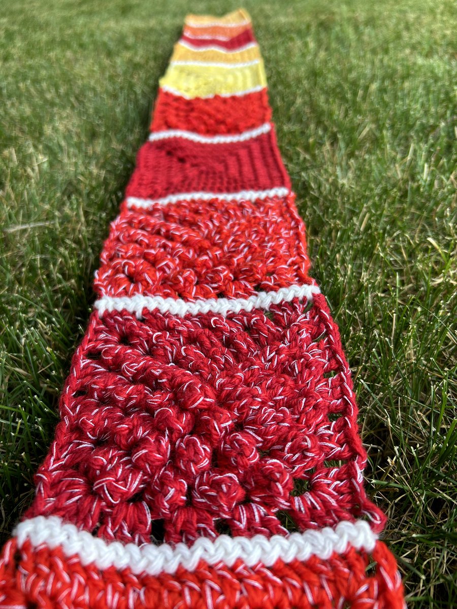 MadisonSnell_'s tweet photo. first 10 episodes of @100PercentEat have been crocheted 🫡 lots of red yarn = lots of shit food https://t.co/2fH0H3bpb8