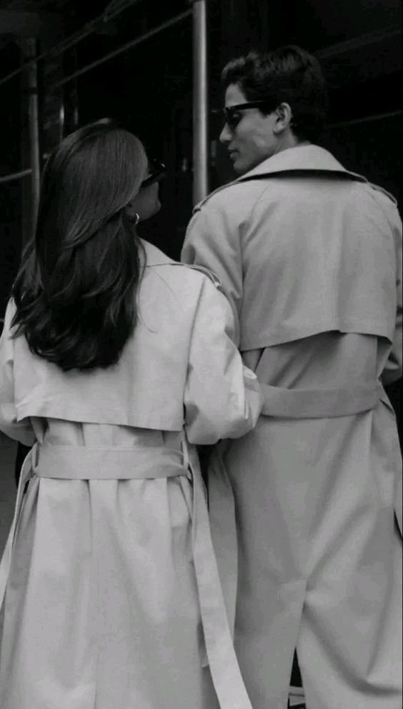 Você diz eu te amo...
Mas o Eric abandonou tudo para entrar nessa missão infiltrado para salvar a Brenda, desenhava tanto que criou um personagem baseado nela, via Gossip Girl com ela e pediu ajuda ao primo dela para entrar no mundo da Marvel que ela é fã