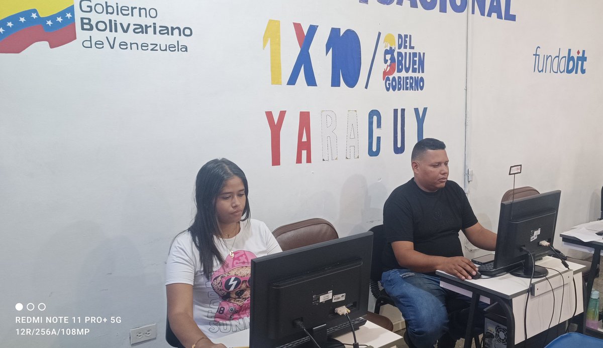 Fundabit_Yaracu's tweet photo. #19Jul 🖥️ Este viernes continúa el equipo zonal de Fundabit Yaracuy en la Sala Situacional del 1x10 del Buen Gobierno, para la atención de las solicitudes del pueblo soberano; gracias al Pdte. @NicolasMaduro

@MPPEDUCACION
@Fundabit_
#SomosFundabit
#VenezuelaObrera https://t.co/z6WPTjojwb