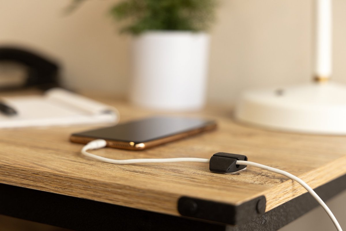 CordinateBrand's tweet photo. Say goodbye to chaotic charging spaces! 🙌 Our six-pack of adhesive cable holders keeps your home, office, or vehicle tidy and organized. No more tangled cords!

👉🏼 https://t.co/fDFMbpBpMn https://t.co/9zmmyYHIlJ
