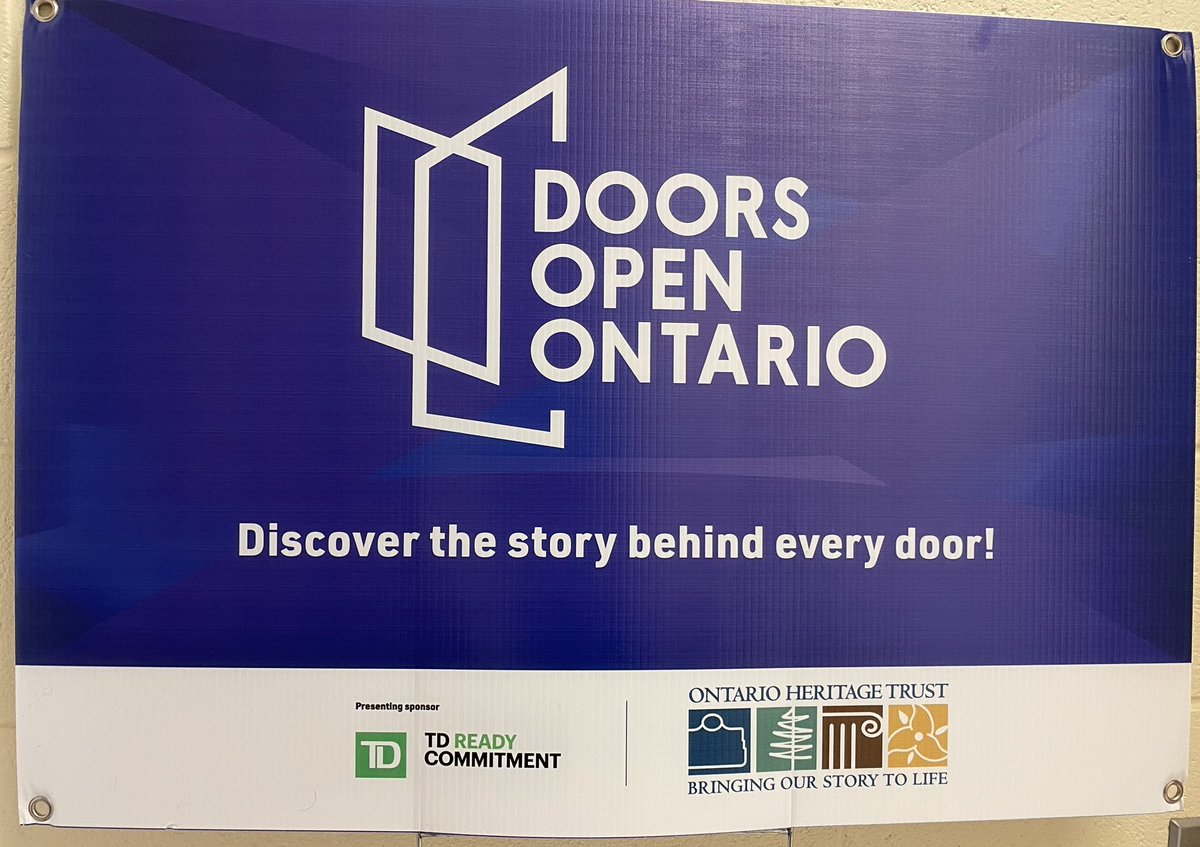 Queen's Archives tweet media