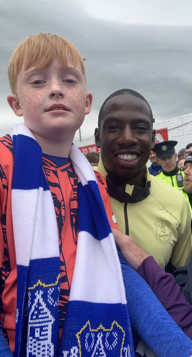 declang77's tweet photo. Micheál with @seamiecoleman23 captains armband from todays game v @sligorovers and Conor with his favourite @Everton player Abdoulaye  @abdoudoucoure16. #UTT @EmeraldBluesIre https://t.co/vgDnwBsPwR