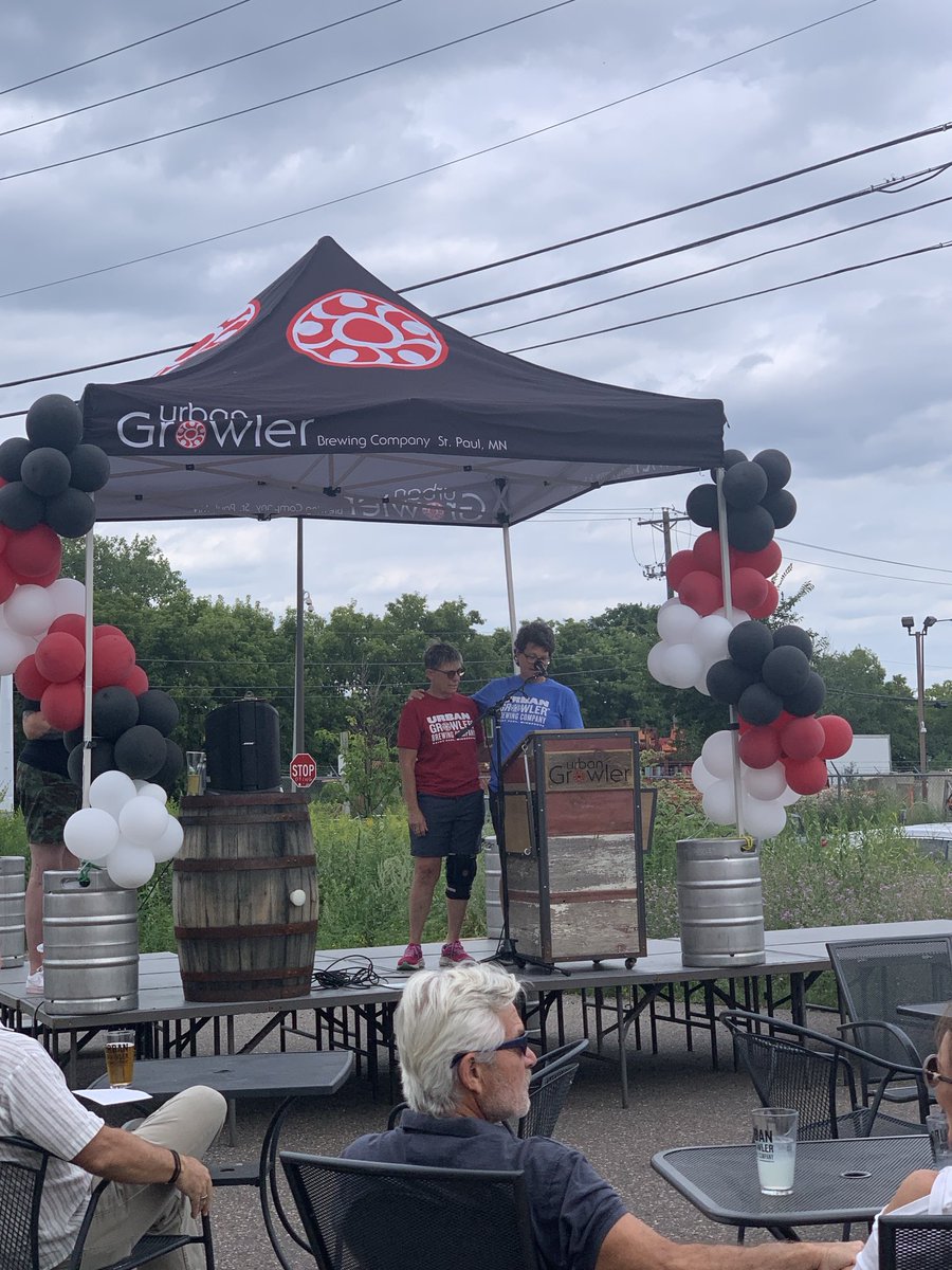 BruceCorrie's tweet photo. Celebrating 10 years of ⁦@UrbanGrowlerMN⁩ with #JillPavlak #DebLoch ⁦@MayorCarter⁩ ⁦@chadkulas⁩ ⁦⁦@MidwayChamber⁩ #CulturalDestinations https://t.co/pe6povU7p4