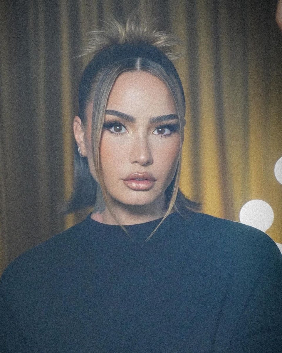 archivefordemi's tweet photo. DEMI LOVATO OH MY GOD. https://t.co/lNZmsxzusw