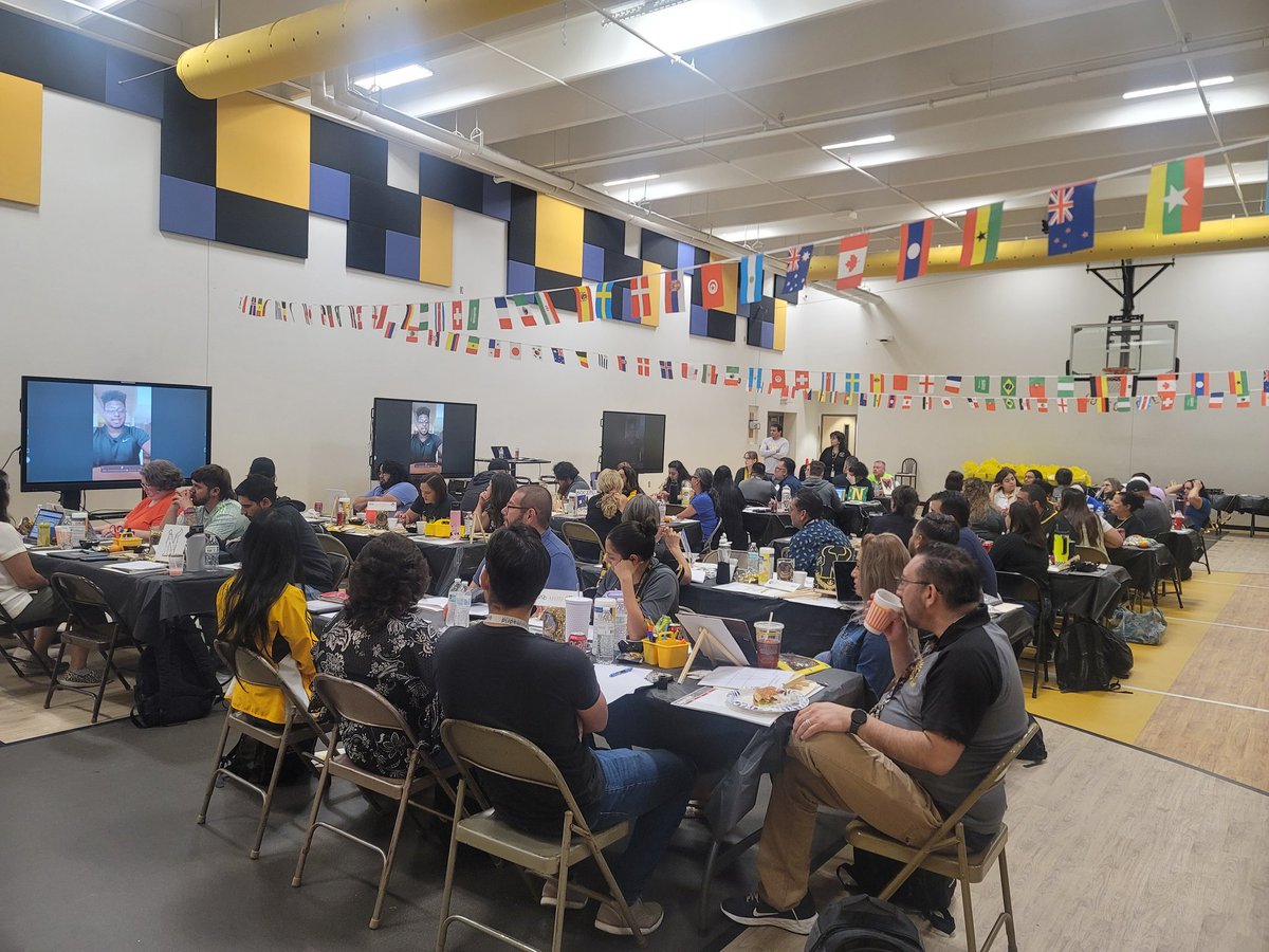 Welcome back Novillero Teachers! This year each student and teacher will achieve their GOLD.  This year we are Going for Gold. 🖤💛🥇🏆 <a href="/TheParkMS/">Parkland Pre-Engineering Middle School</a> <a href="/YsletaISD/">Ysleta ISD</a>