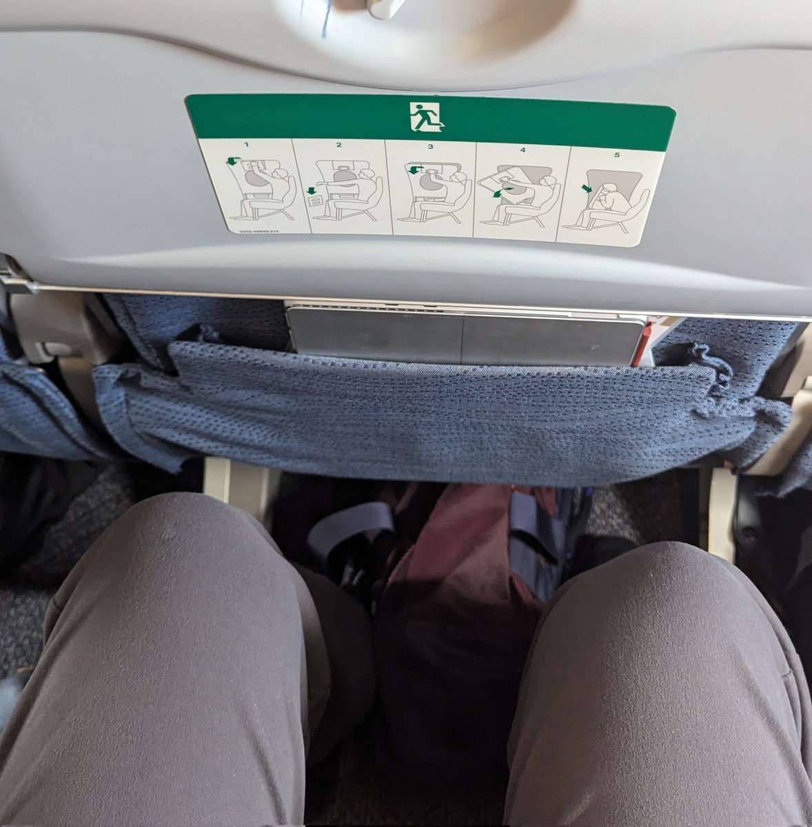 petergjones's tweet photo. #OnTheRoadAgain 
Toronto to SFO leg.
#BadTravelDay 
BUT #ExitRow #KneeRoom https://t.co/IydRRDX5Mh