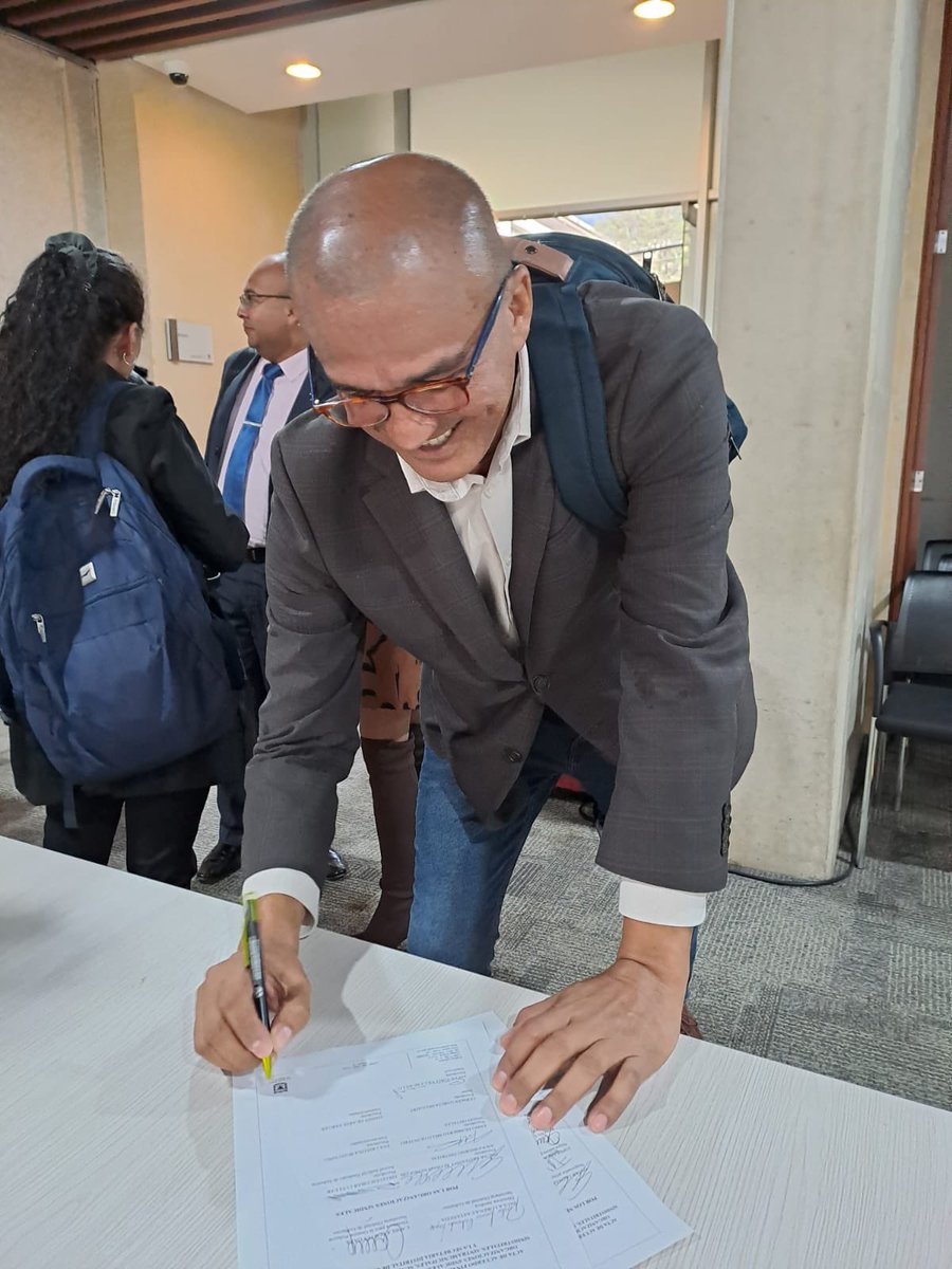 SUNET Bogotá (@sunetbogota) on Twitter photo ¡Exitoso proceso de negociación en <a href="/GobiernoBTA/">Secretaría de Gobierno</a>!
Firmamos Acuerdo Laboral con la Secretaría de Gobierno. Esperamos cumplimiento de los nuevos derechos pactados en beneficio de las y los funcionarios ¡Exitoso proceso de negociación en <a href="/GobiernoBTA/">Secretaría de Gobierno</a>!
Firmamos Acuerdo Laboral con la Secretaría de Gobierno. Esperamos cumplimiento de los nuevos derechos pactados en beneficio de las y los funcionarios