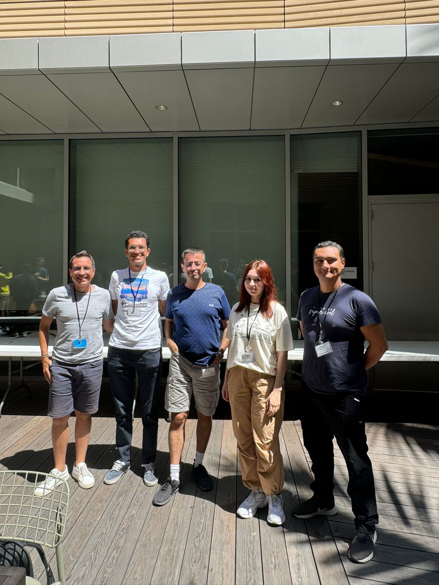 BilkentCompGen's tweet image. We are at the @UCLA_CGSI. Can presented @ProjectBioPIM, and Klea presented her project. We also met the leaders in bioinformatics, and one of our alumni, @mealser.