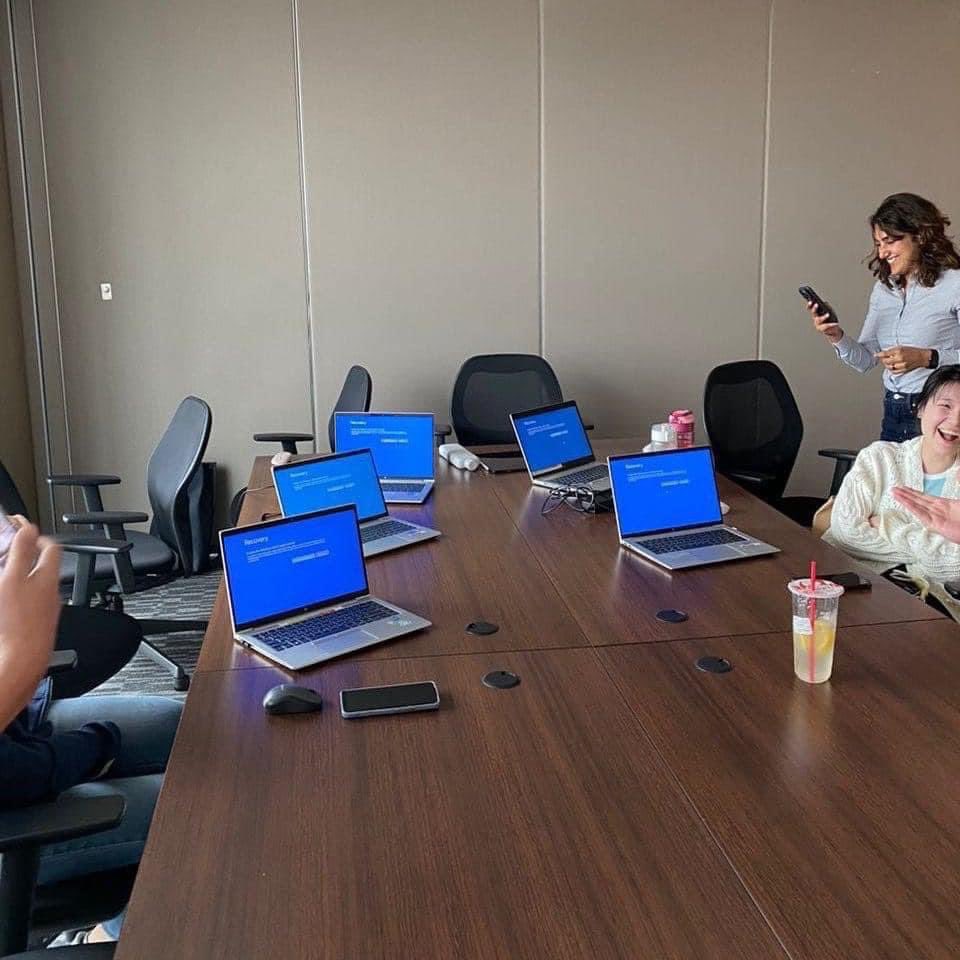 arely_noemi0's tweet photo. Se cancela la junta. 😅
@MicrosoftHelps https://t.co/p3JLeRbE0K