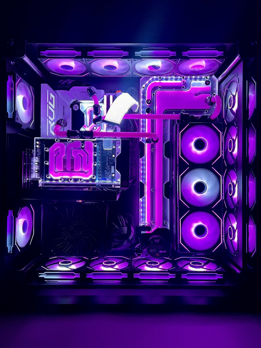 Meet the Purple Beast! This custom PC is a powerhouse with liquid cooling and whisper-quiet fans, designed to keep you gaming smoothly and stylishly. Ready to dominate the game? 💜⚡

#CustomPC #GamingBeast #TechArt