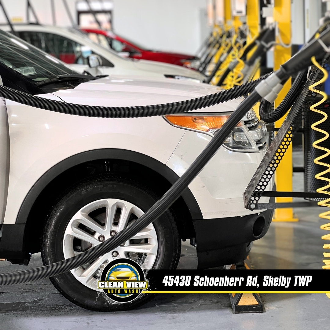 cleanviewauto's tweet image. Get the job done right with our heavy-duty vacuums! Say goodbye to crumbs and pet hair—your ride deserves the best clean. 🚗💨 #CleanViewAutoWash #UltimateClean